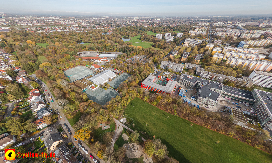 03.11.2022 -  Ostparksee mit Umgebung in Neuperlach